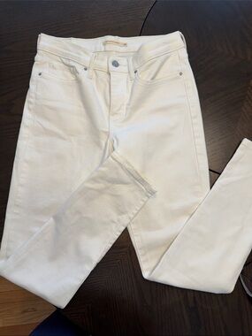Levi's White Skinny Jeans - High Rise